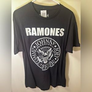 Ramones Classic Band - T Shirt